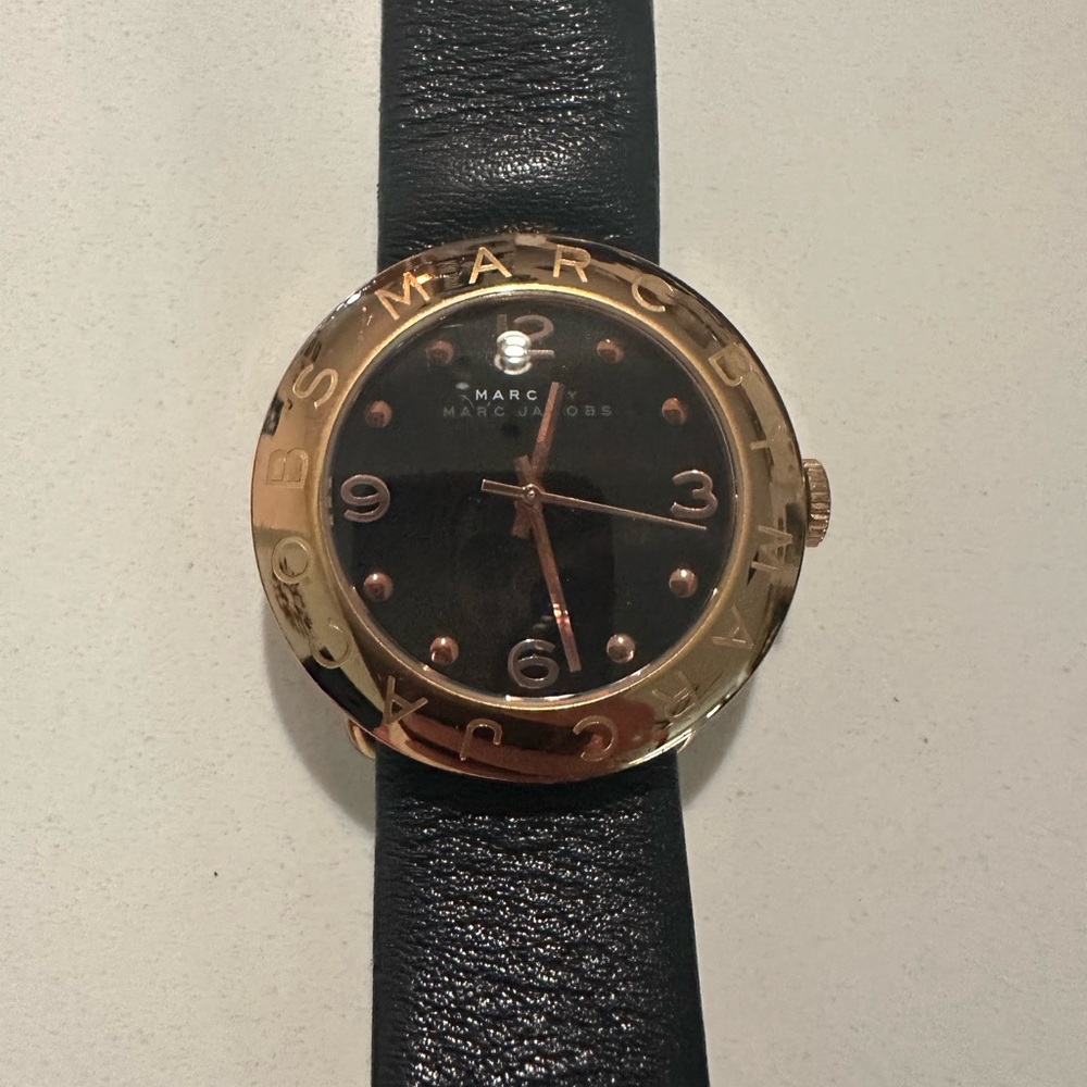 Marc Jacobs Black and Gold Men's Timepiece